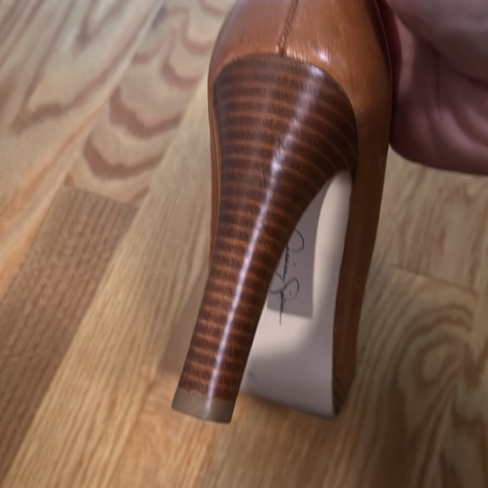 Jessica Simpson pumps - Picture 4 of 4